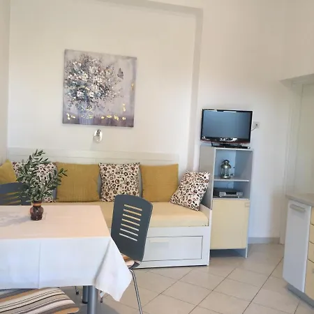 Mija Apartment Bol